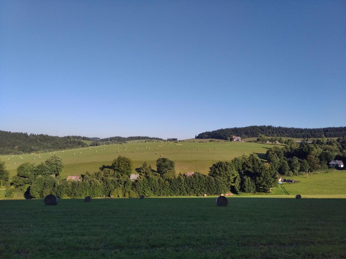Celoroční GLAMPING v pohodlném domečku Vila Výprachtice Exterior foto